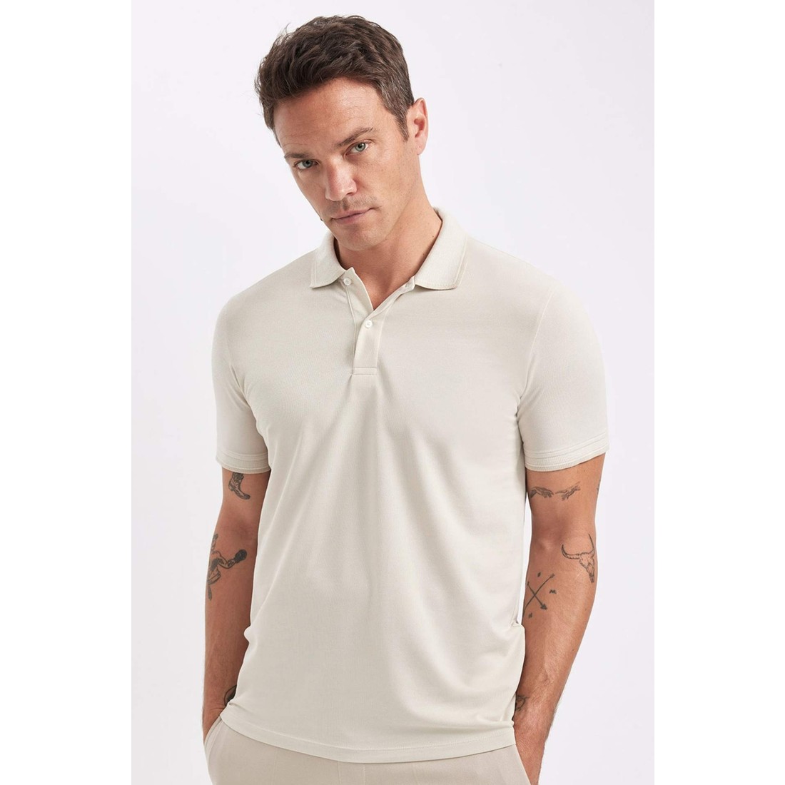 DeFacto Slim Fit Dar Kesim Polo Yaka Kısa Kollu Pamuklu Tişört D0033AXNS