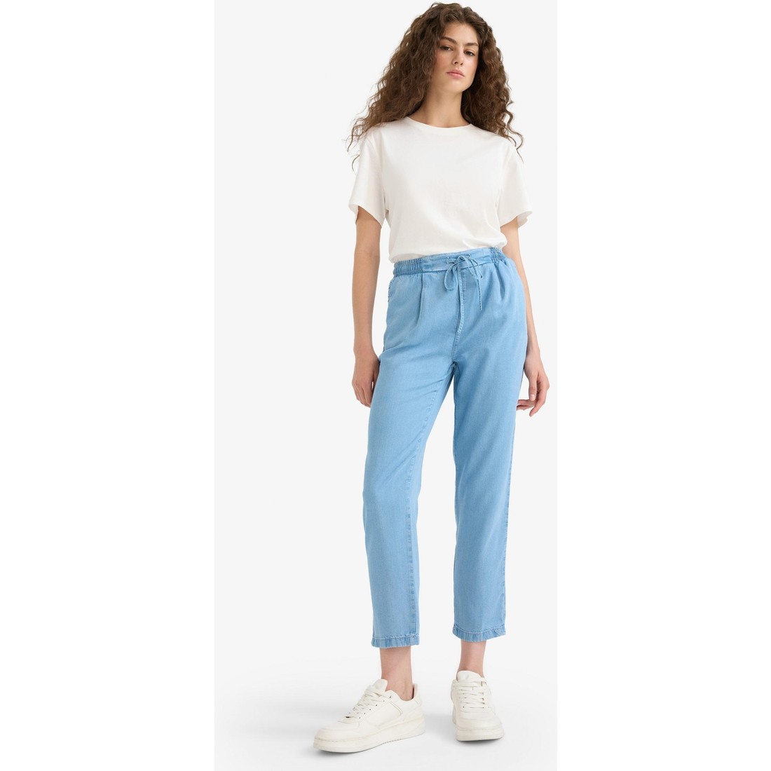 DeFacto Pull On Carrot Fit Yüksek Bel Bilek Boy Akışkan Kumaş Yıkamalı Pantolon D8237AX25SM